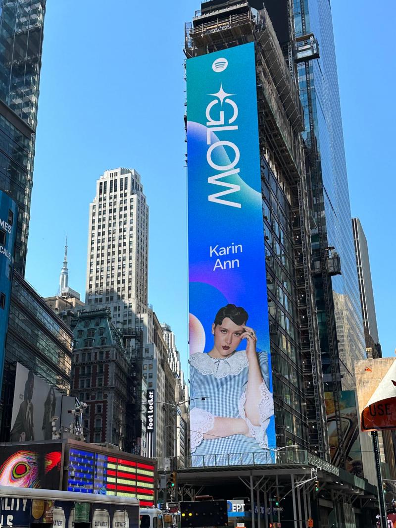 Karin Ann opět na Times Square