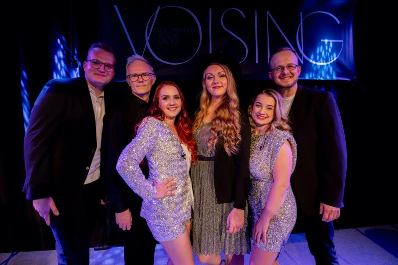 Karol Duchoň v podaní šiestich skvelých hlasov – to je nový letný hit a'cappelly VOISING