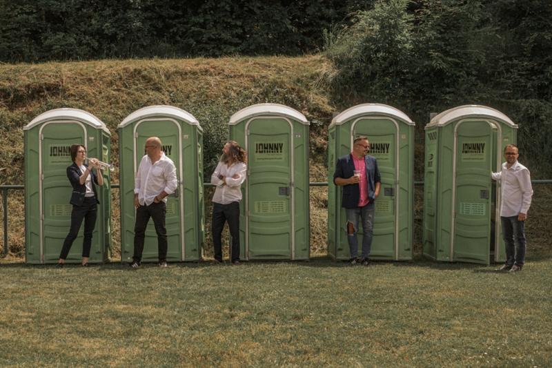 LETNÝ COUNTRY HIT Z FARMY ''A TY SI SA TAK TEŠILA''