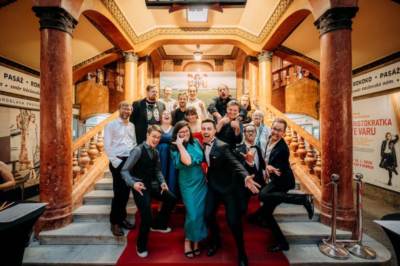 Velký finále PSO zní kinosály, v Litomyšli ale zahraje Police Symphony Orchestra i živě