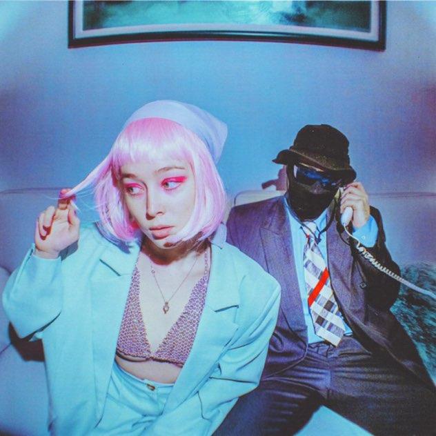 Barbi Gold s Asgard Records vydala nový track ''OnlyFans'' kritizující společnost a rychlou lásku za peníze