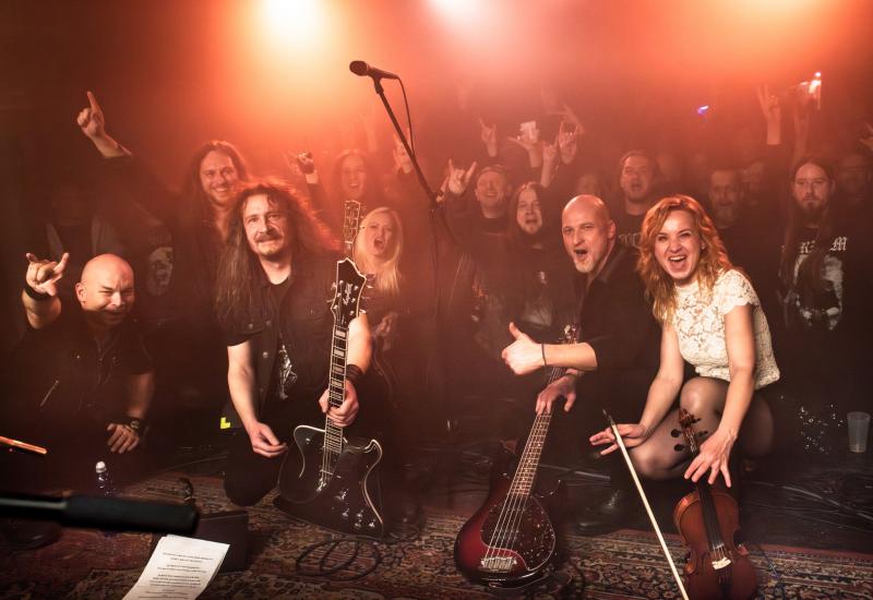 Nový videoklip ''Die Inside Me'' od Colosalist