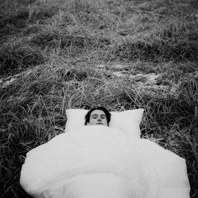 PETROFSKI  spáchal Bílou sabotáž  Singl a klip předznamenávají jarní vydání alba pojmenovaného ''26''