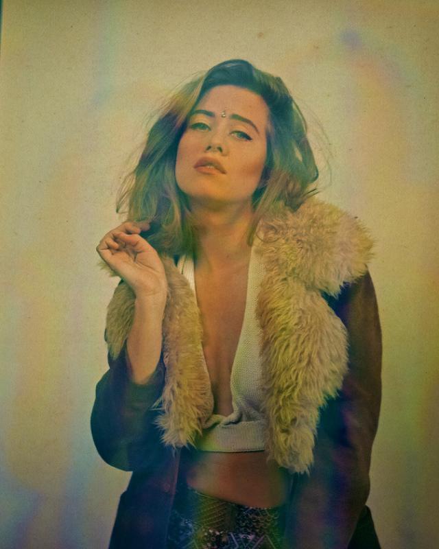 Emma Smetana pokřtí v úterý v pražském Lucerna Music baru debutové album